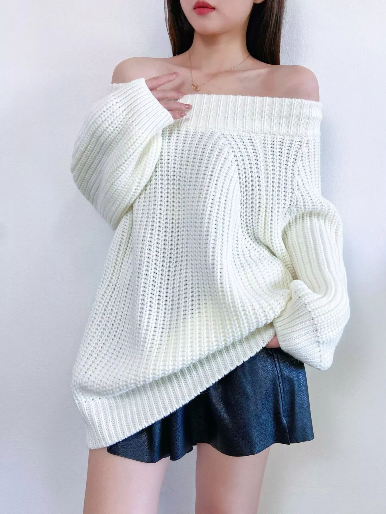 Off-Shoulder Chunky Knit Sweater