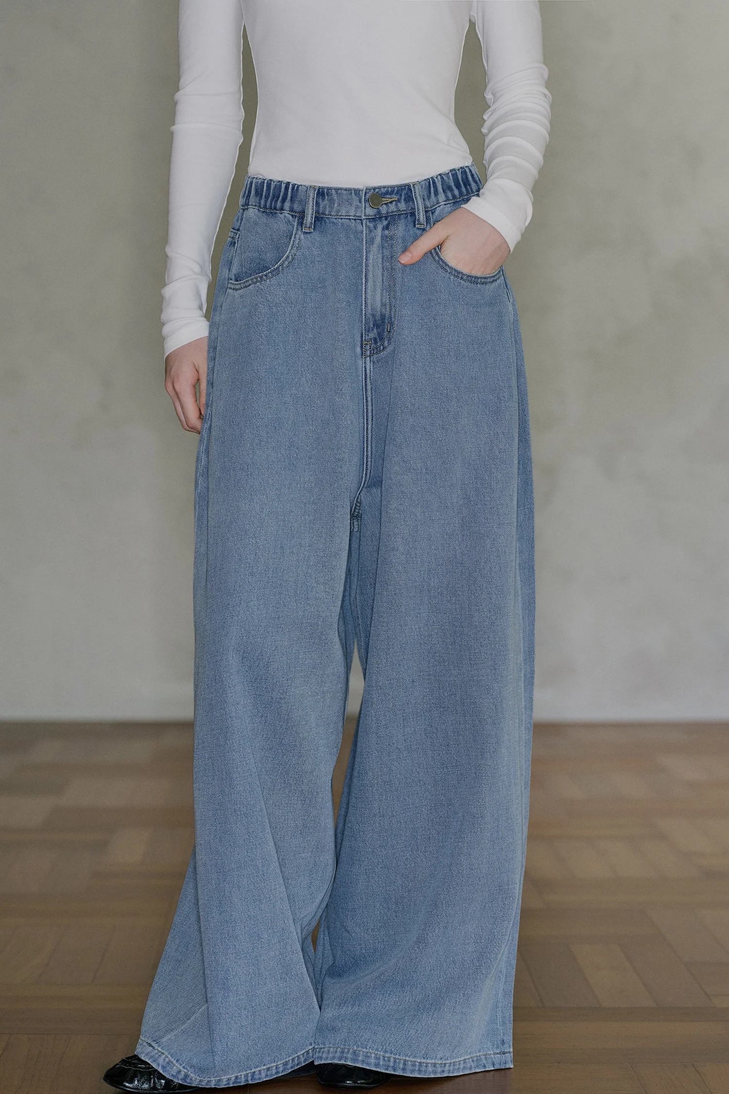 Low-Waisted Denim Pants