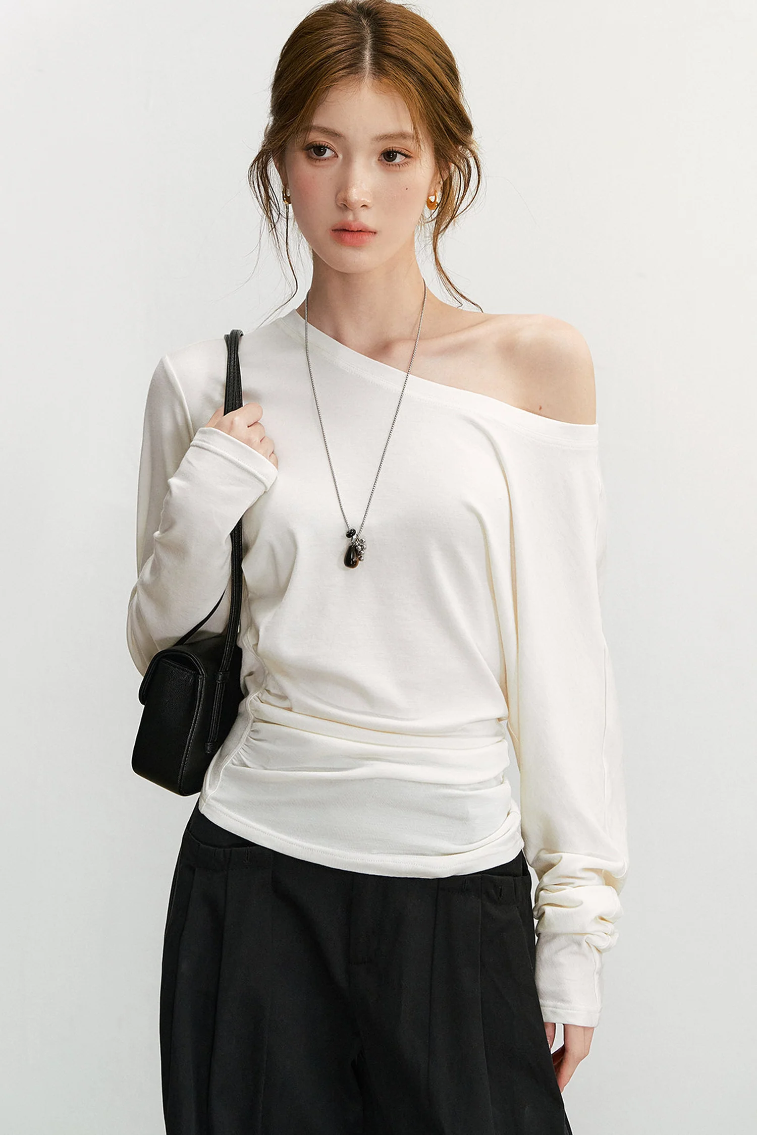 Simple and Elegant Off-Shoulder Top and Pants Set-Up
